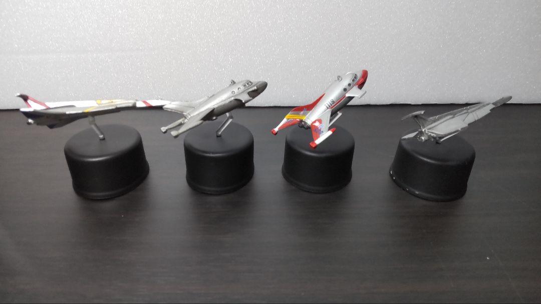 ボトルキャップガレージ　ウルトラ空中大激突