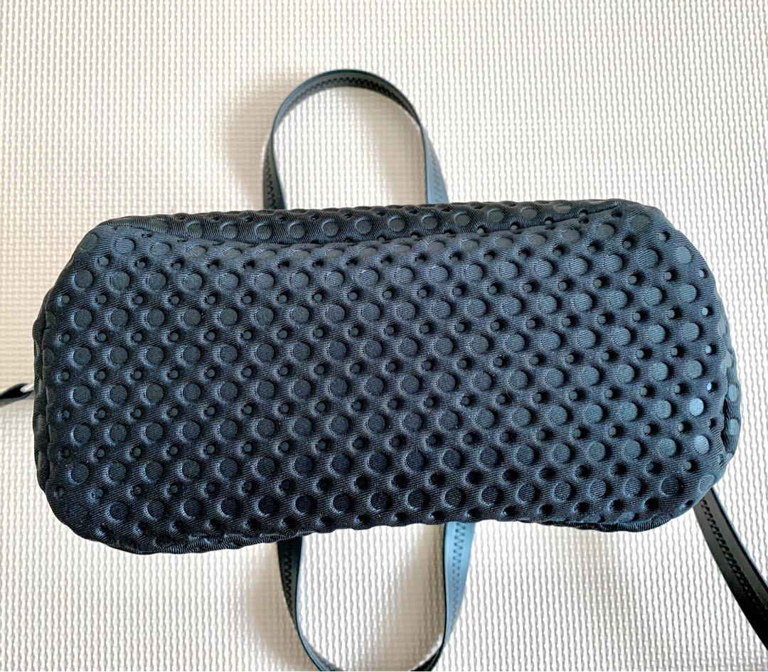 インスタ話題パリ発 q bag paris bubble バブル 新素材ハンドバッグ