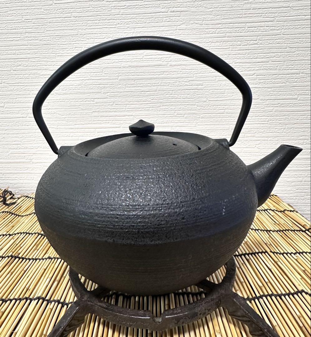 未使用品　鋳心ノ工房　増田尚紀デザイン　平つぼＬ　鉄急須　南部鉄瓶　南部鉄器 未使用品 鋳心ノ工房 増田尚紀デザイン 平つぼL 鉄急須 南部