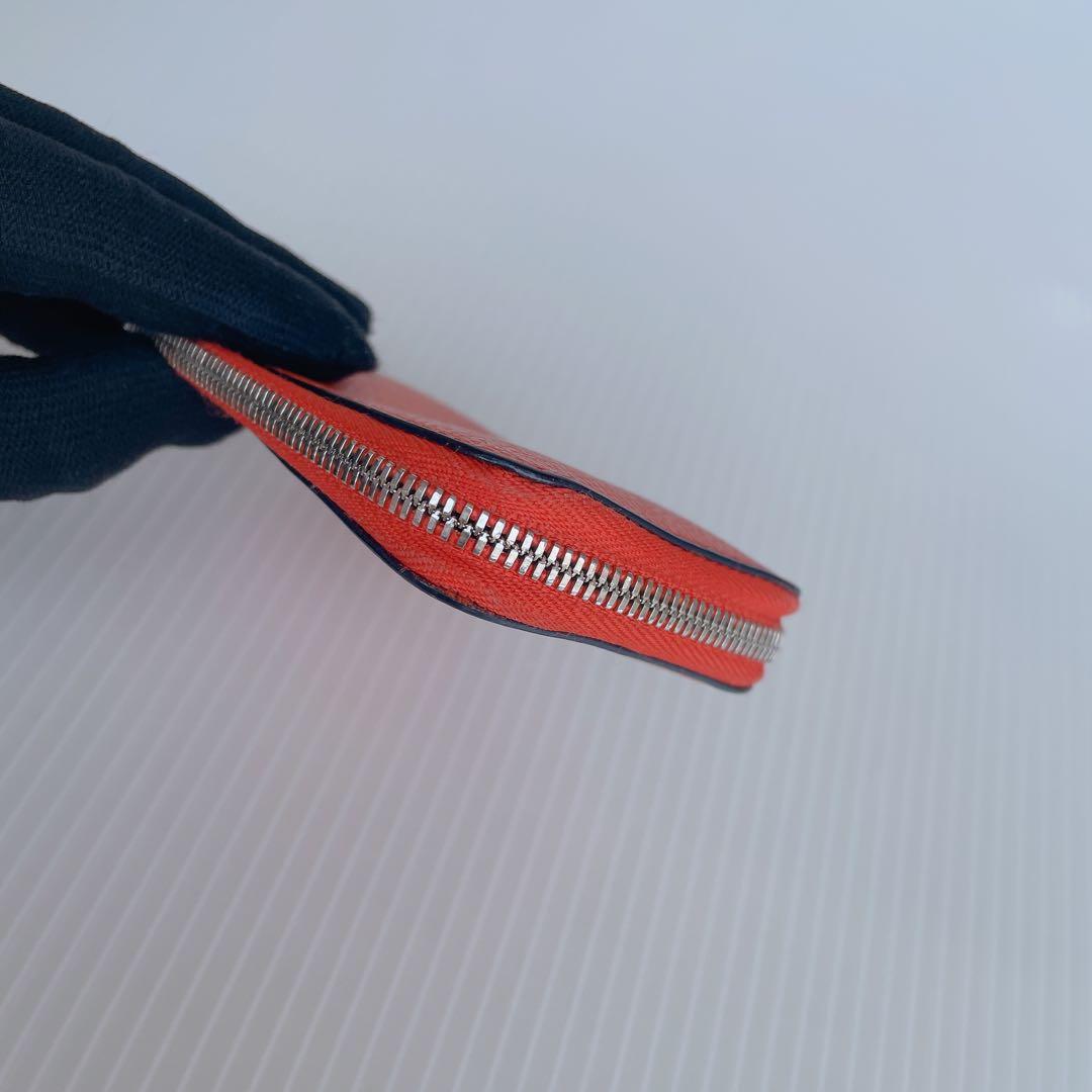 カード入れValextra