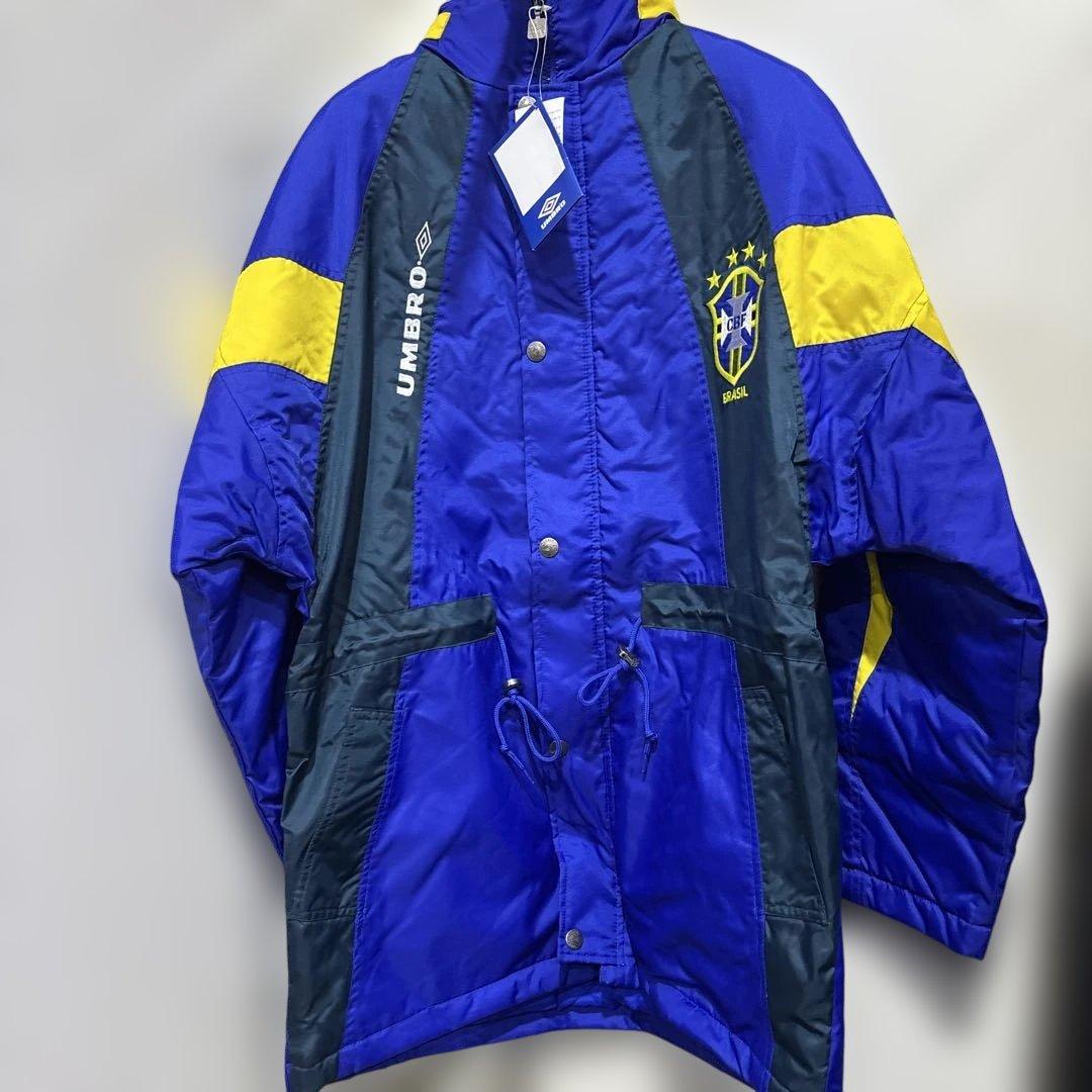 サッカーブラジル代表アンブロハーフコート新品レア