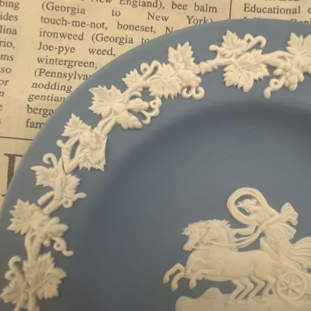 ウェッジウッド WEDGWOOD プレート ジャスパー 英国製 馬車 天女 葡萄
