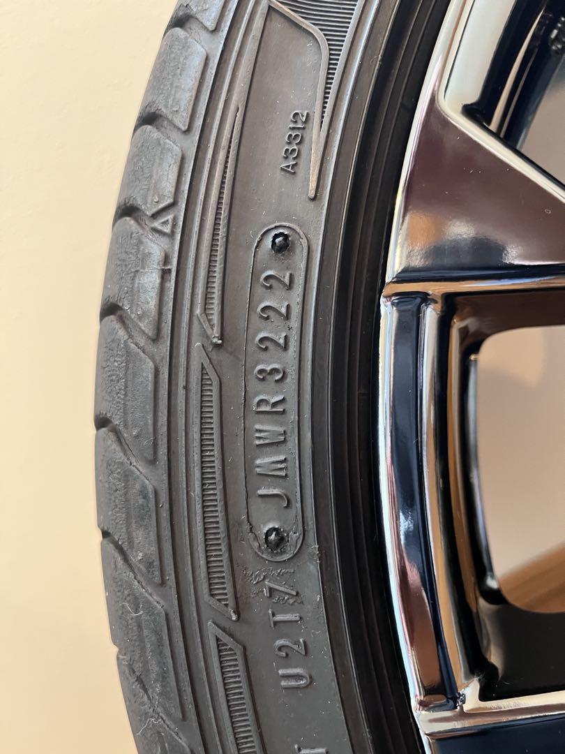 美品　50系プリウスPHV GRスポーツ純正ホイール　ダンロップタイヤ付き