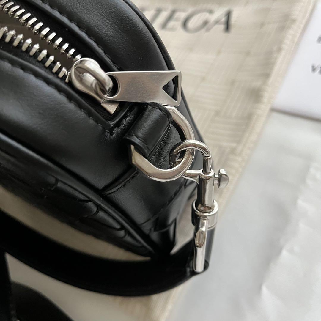 新品未使用 BOTTEGA VENETA ミニ イントレチャート カメラバッグ