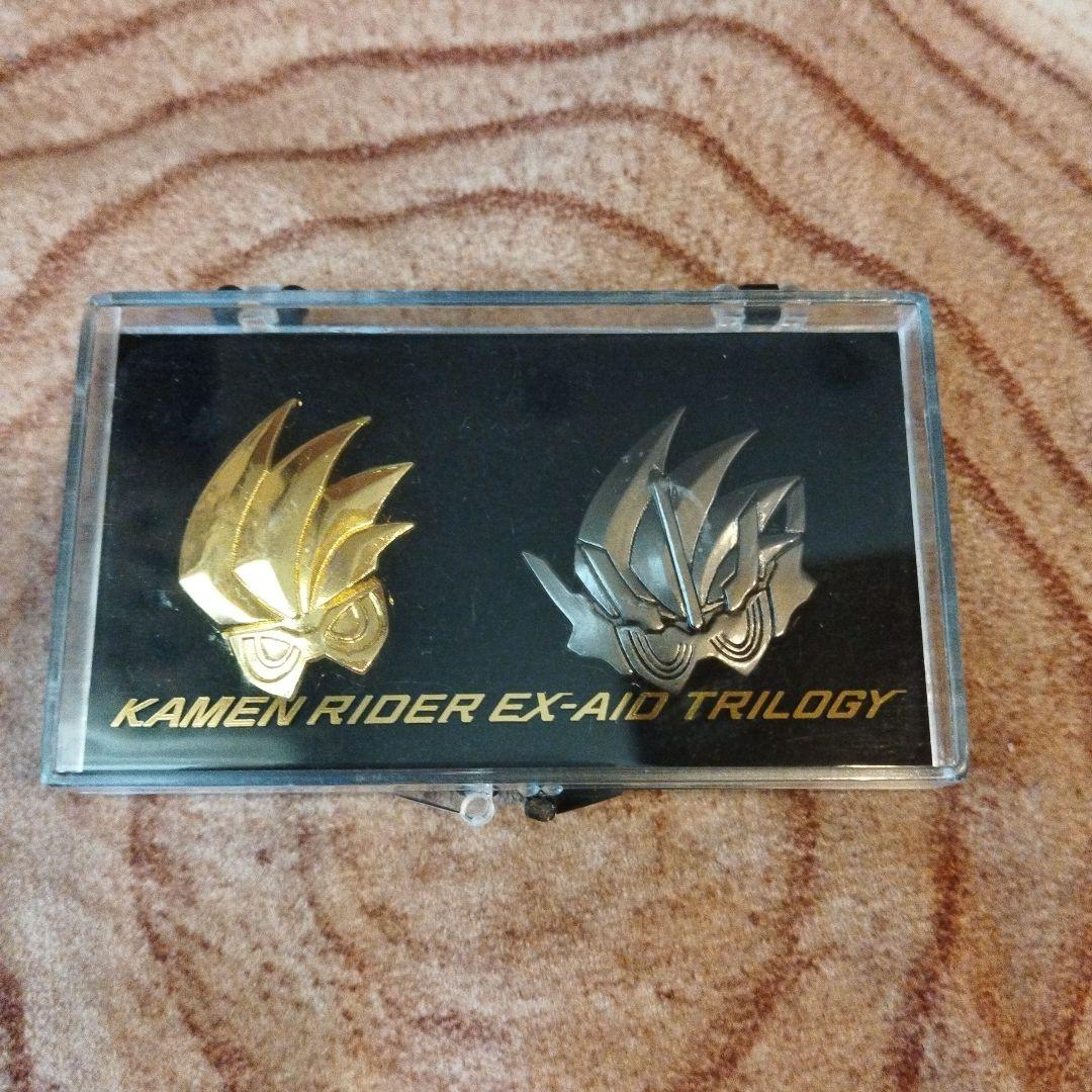 仮面ライダーエグゼイド ピンバッジ(エグゼイド・クロノス