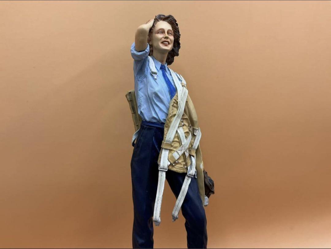 ガレージキット　塗装済み完成品　イギリス空軍の女性パイロット　1/16 ガレージキット 塗装済み完成品 イギリス空軍の女性パイロット 1