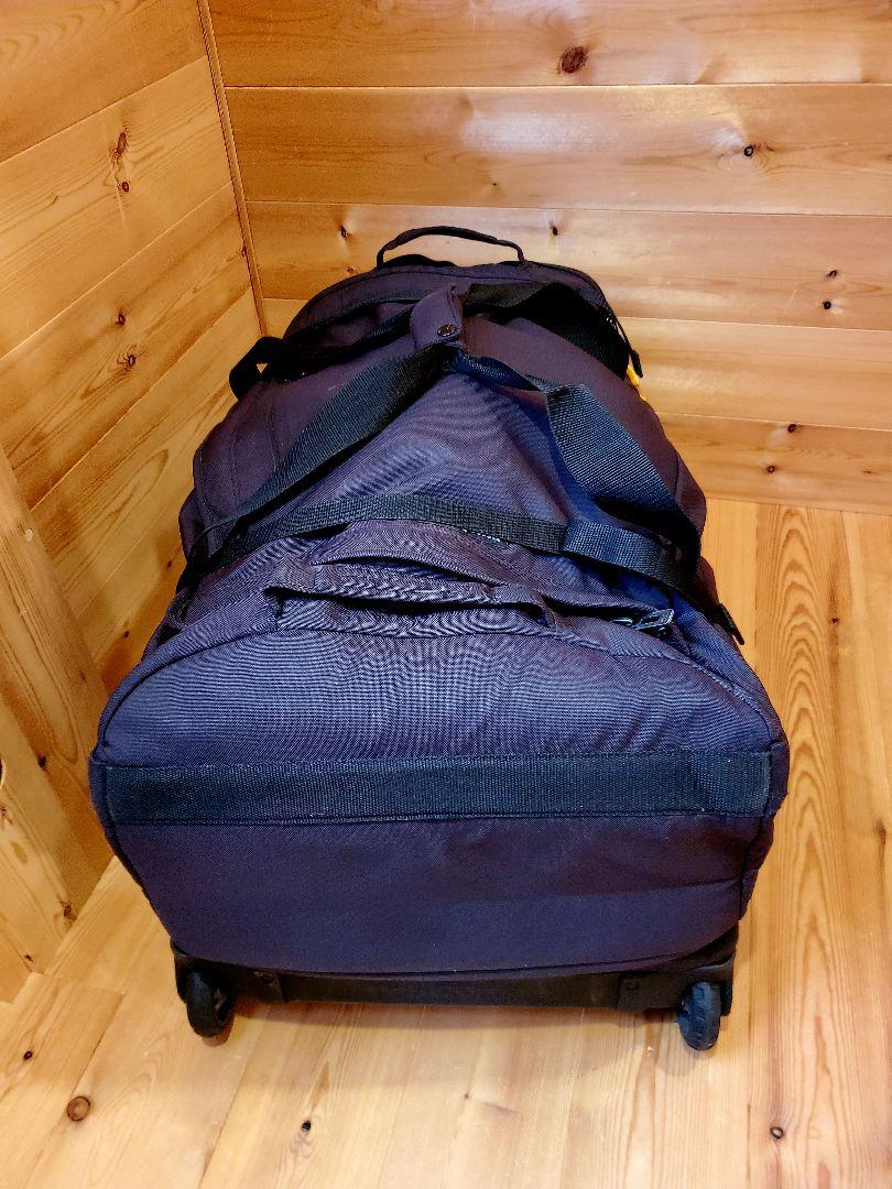 Patagonia 大容量キャリーバッグ　フライトライナー