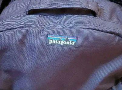 Patagonia 大容量キャリーバッグ　フライトライナー