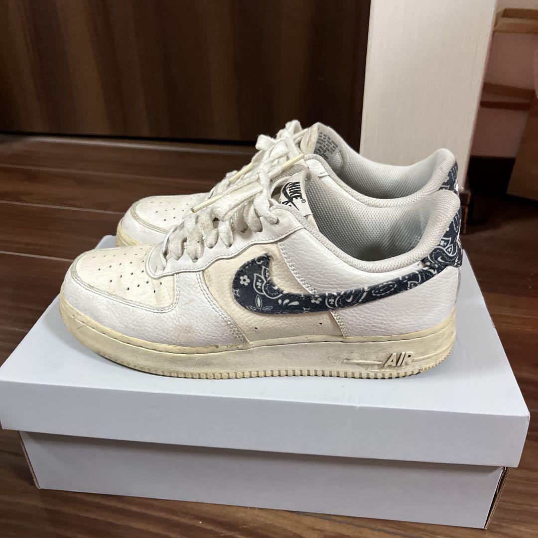NIKEエアフォースワンペイズリー