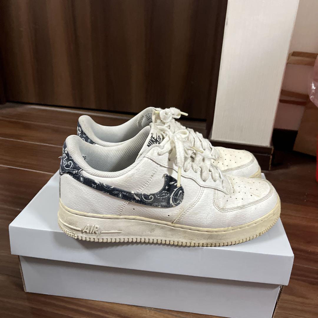 NIKEエアフォースワンペイズリー