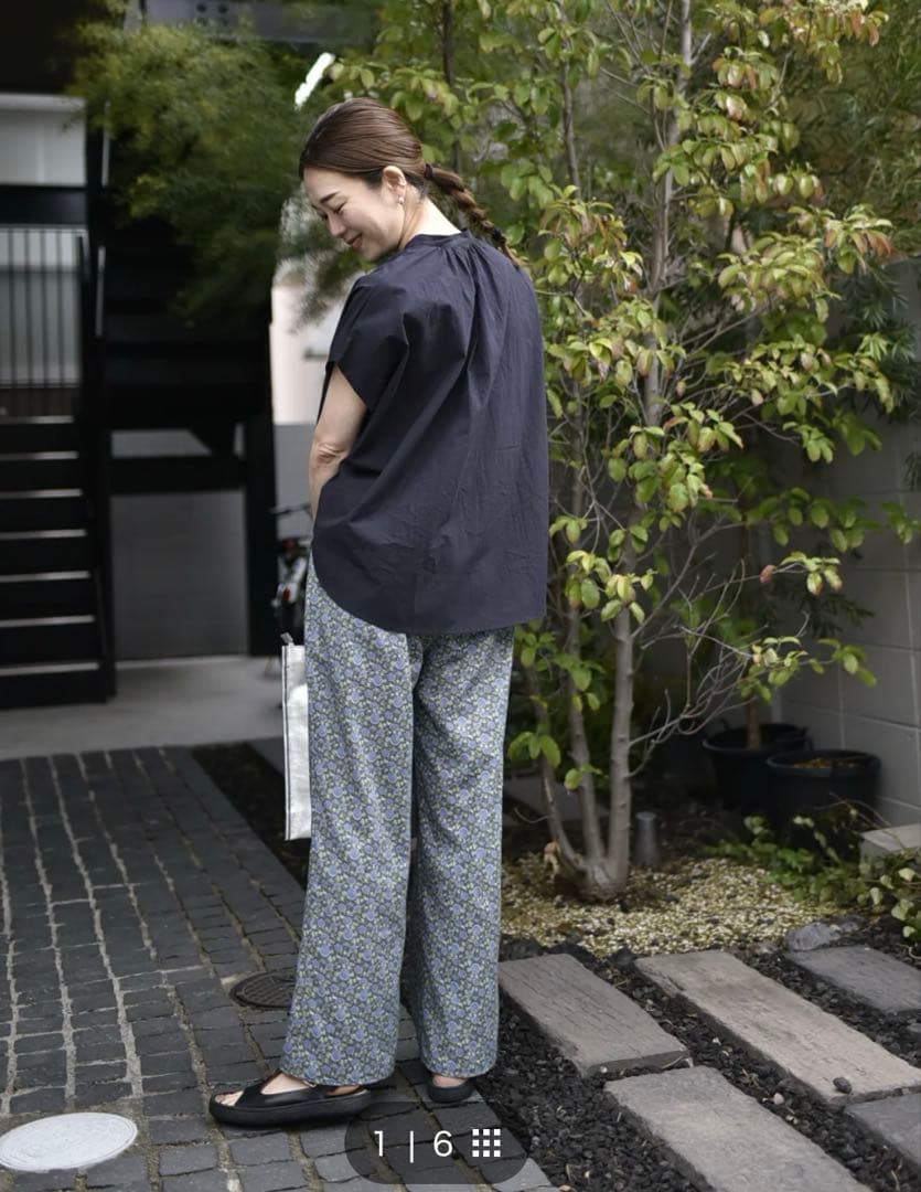 アワーホーム リバティ柄セミワイドパンツ SIZE