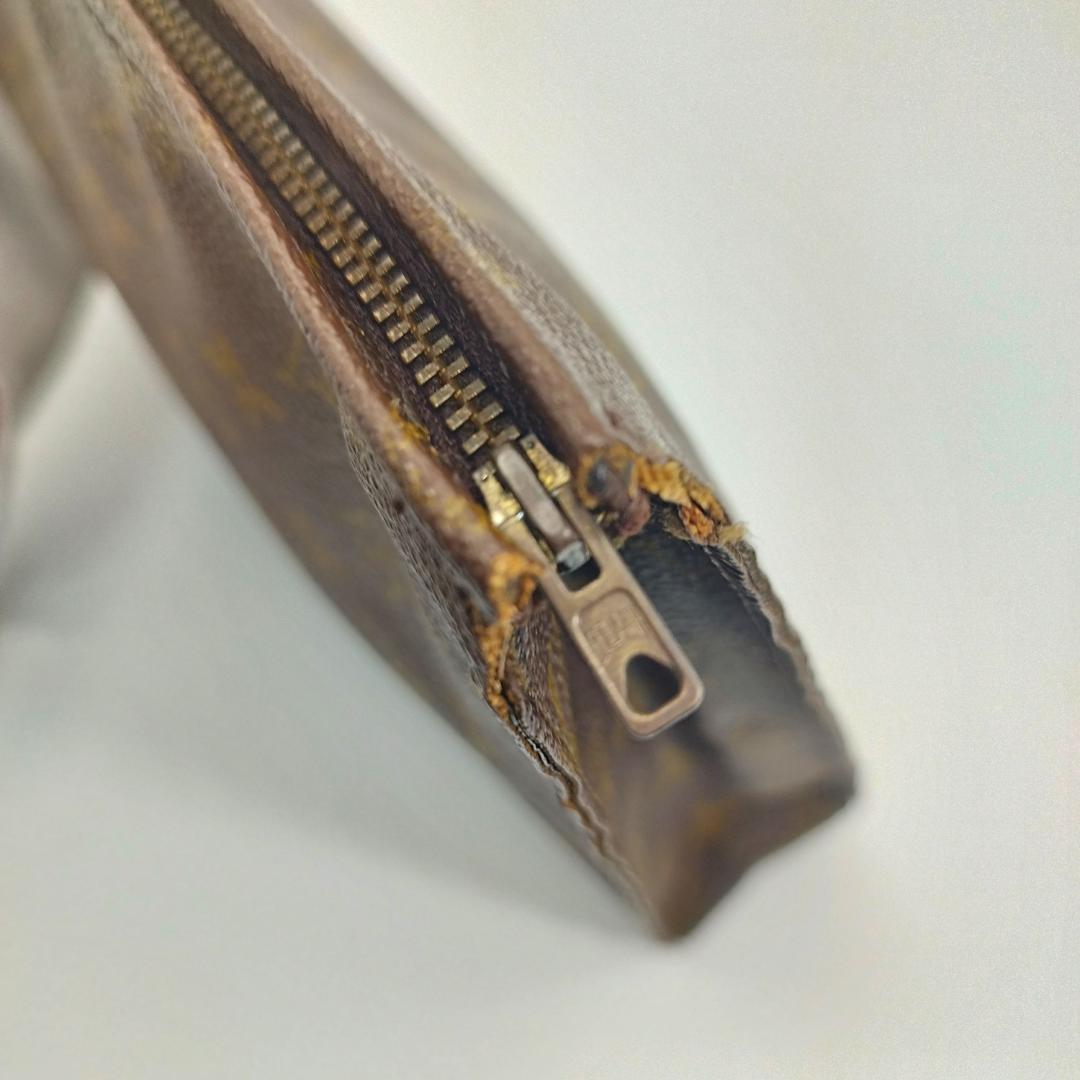 LOUIS VUITTON M47542 モノグラム ポッシュトワレット ポーチ