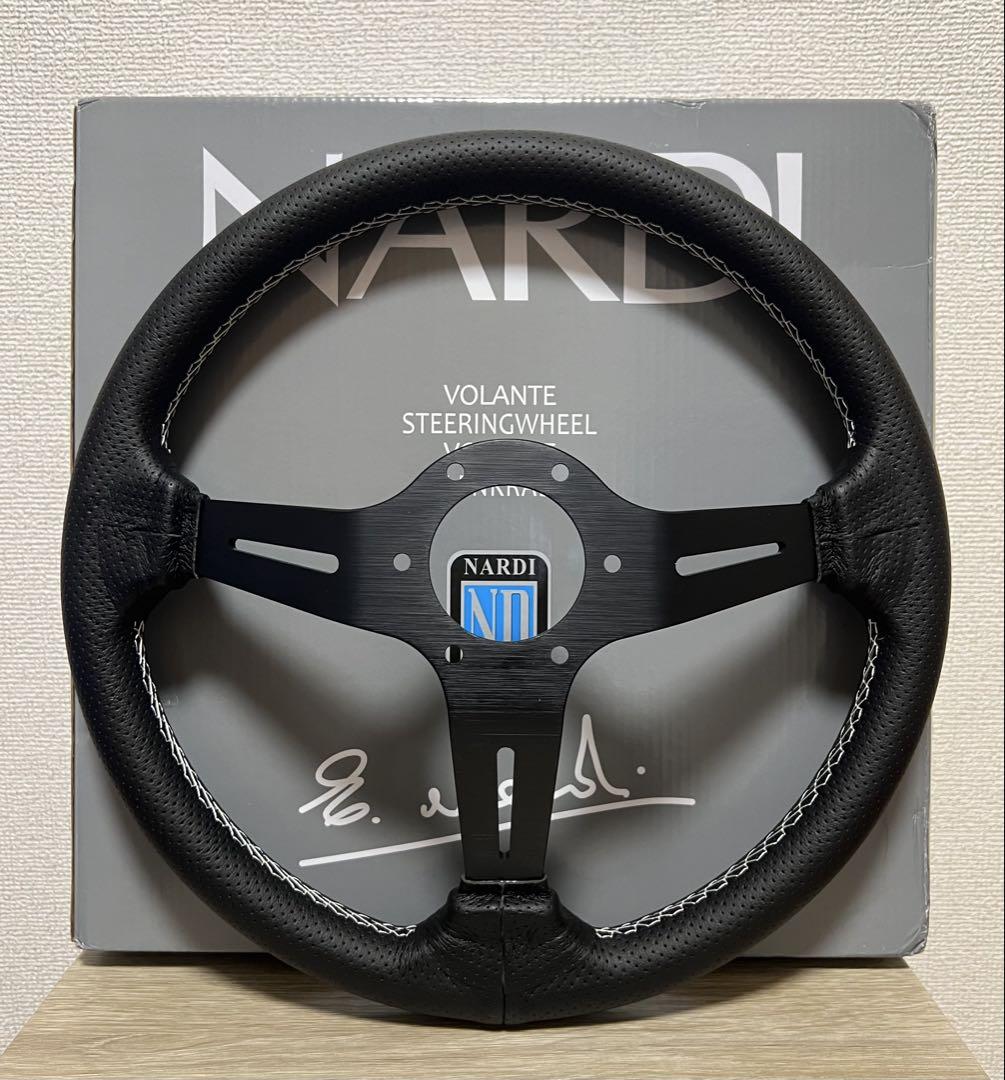 ナルディ　クラシックタイプ　レザー　最終値下げ 最終値下げ】ナルディ（NARDI)クラシック レザー ステアリング
