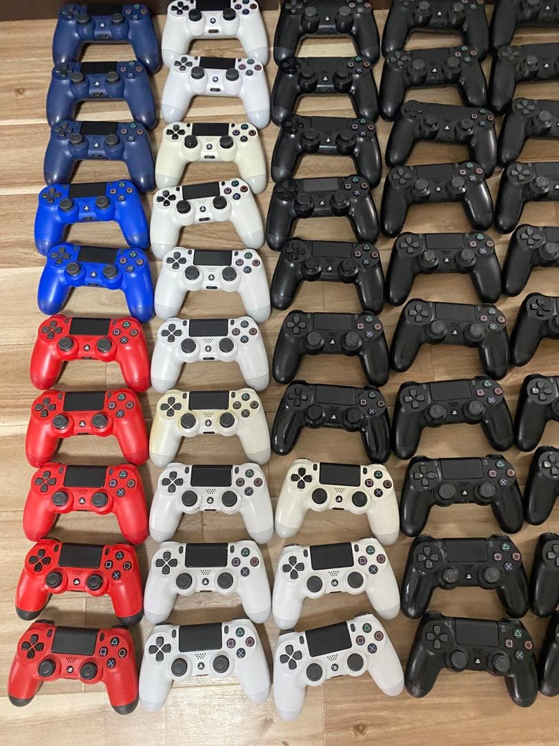 PS4コントローラー純正80台PlayStation4