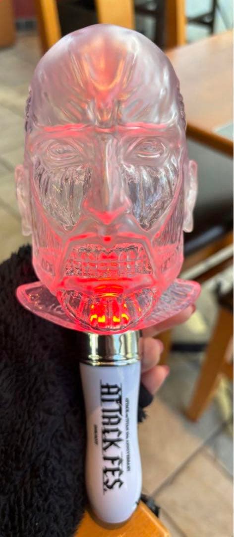 進撃の巨人　attackfes 超大型巨人ペンライト