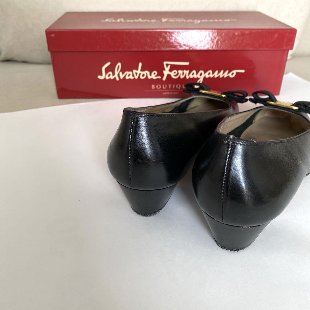 フェラガモ パンプス サルバトーレフェラガモ Salvatore Ferragamo パンプス ヴァラ