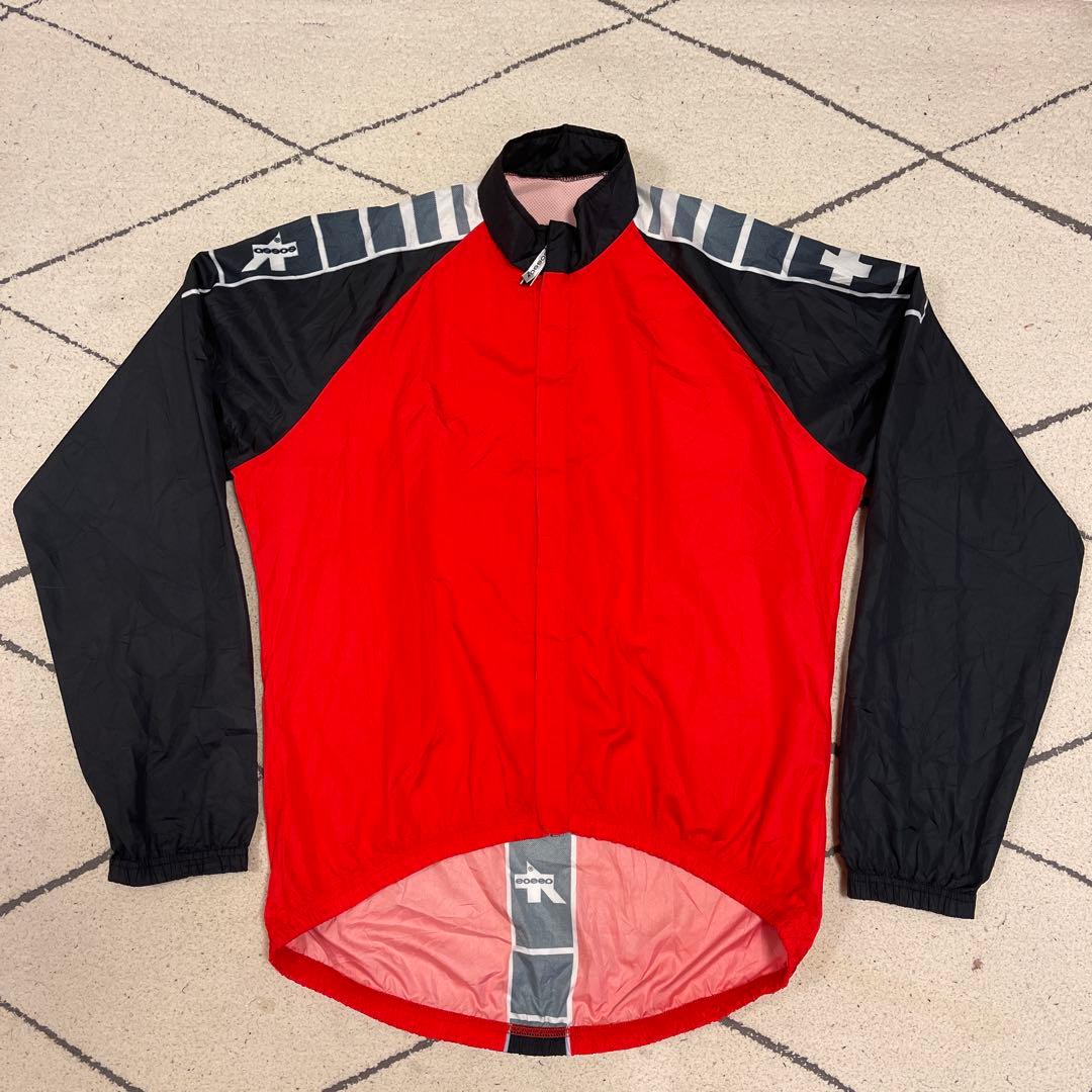 ASSOS ナイロンジャケット レッド/ブラック