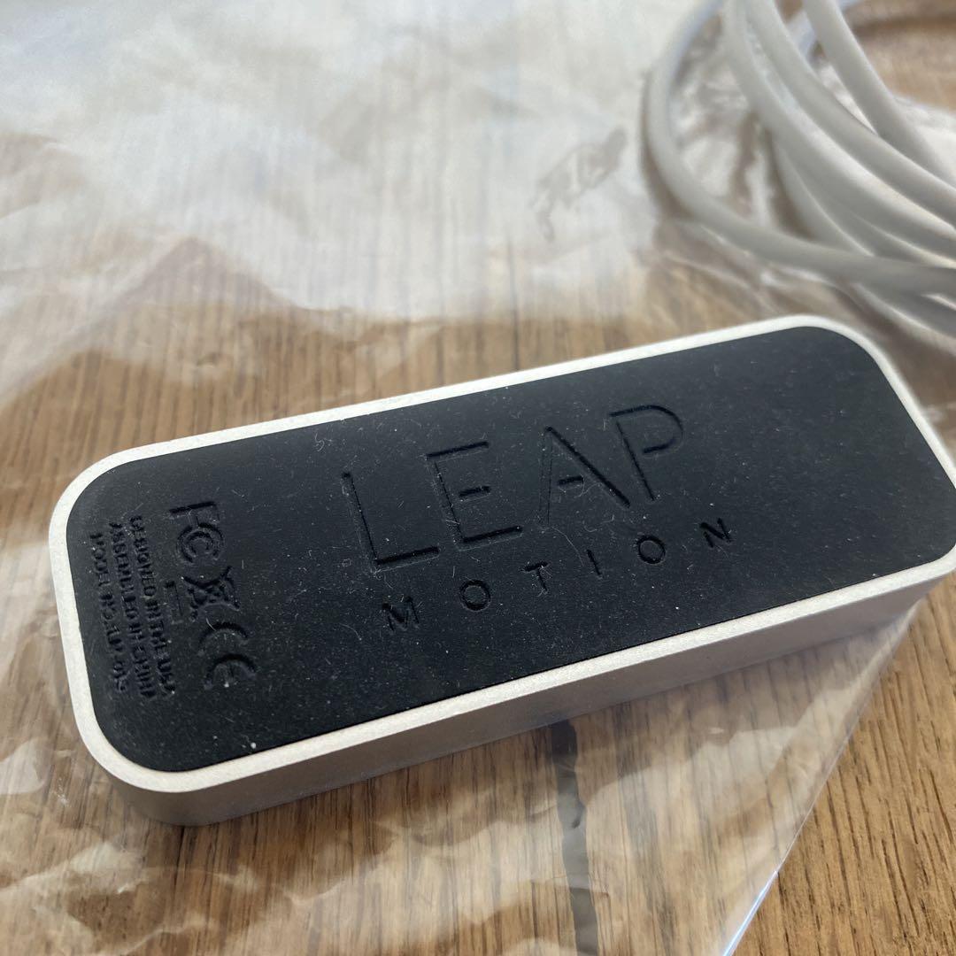 Leap Motion 小型モーションコントローラー Amazon.co.jp: 【正規代理店品】 Leap Motion 小型モーション