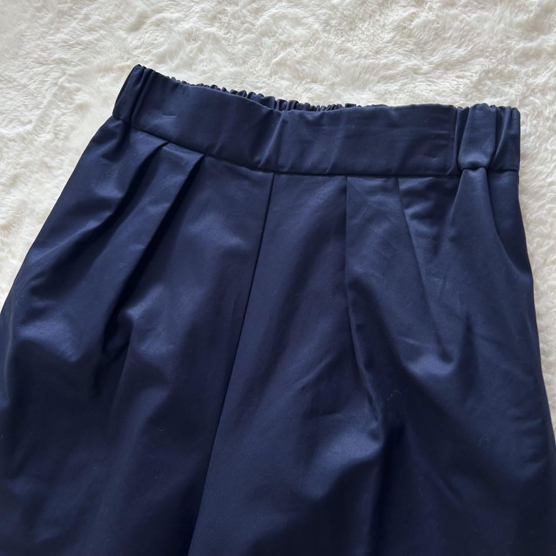 極美品　yori　ヨリ　コットンキュロットパンツ　ワイド　2タック　ネイビー　M