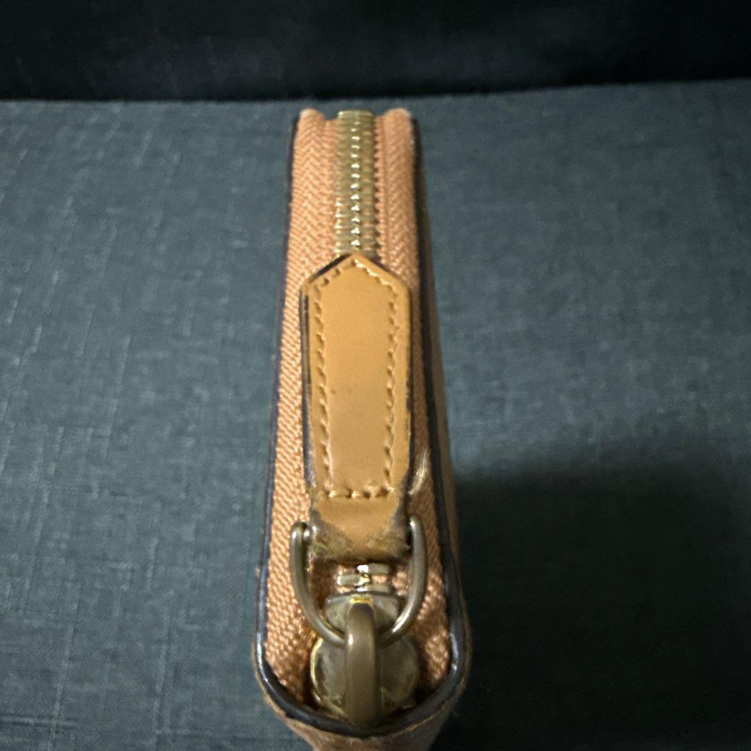 MCM エムシーエム 長財布 ラウンドジップ ヴィセトス柄 チャック 茶色 MCM エムシーエム 長財布 ラウンドジップ ヴィセトス柄 チャック