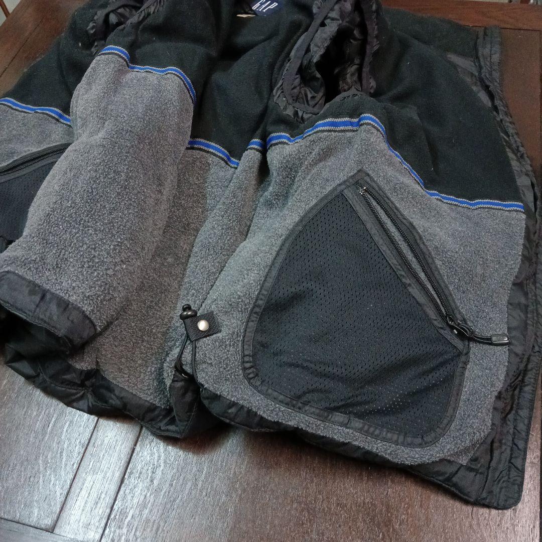 OLD GAP ブラック　パーカー付き　 ギャップ　ダウン　ベスト OLD GAP ブラック パーカー付き ギャップ ダウン ベスト - メルカリ