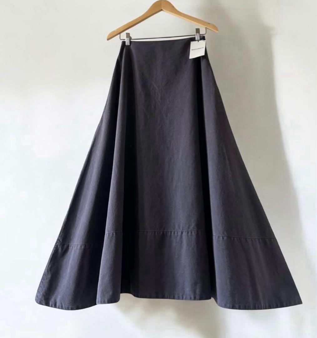 MADISONBLUE バックサテンマキシフ スカートS・MADISON BLUE