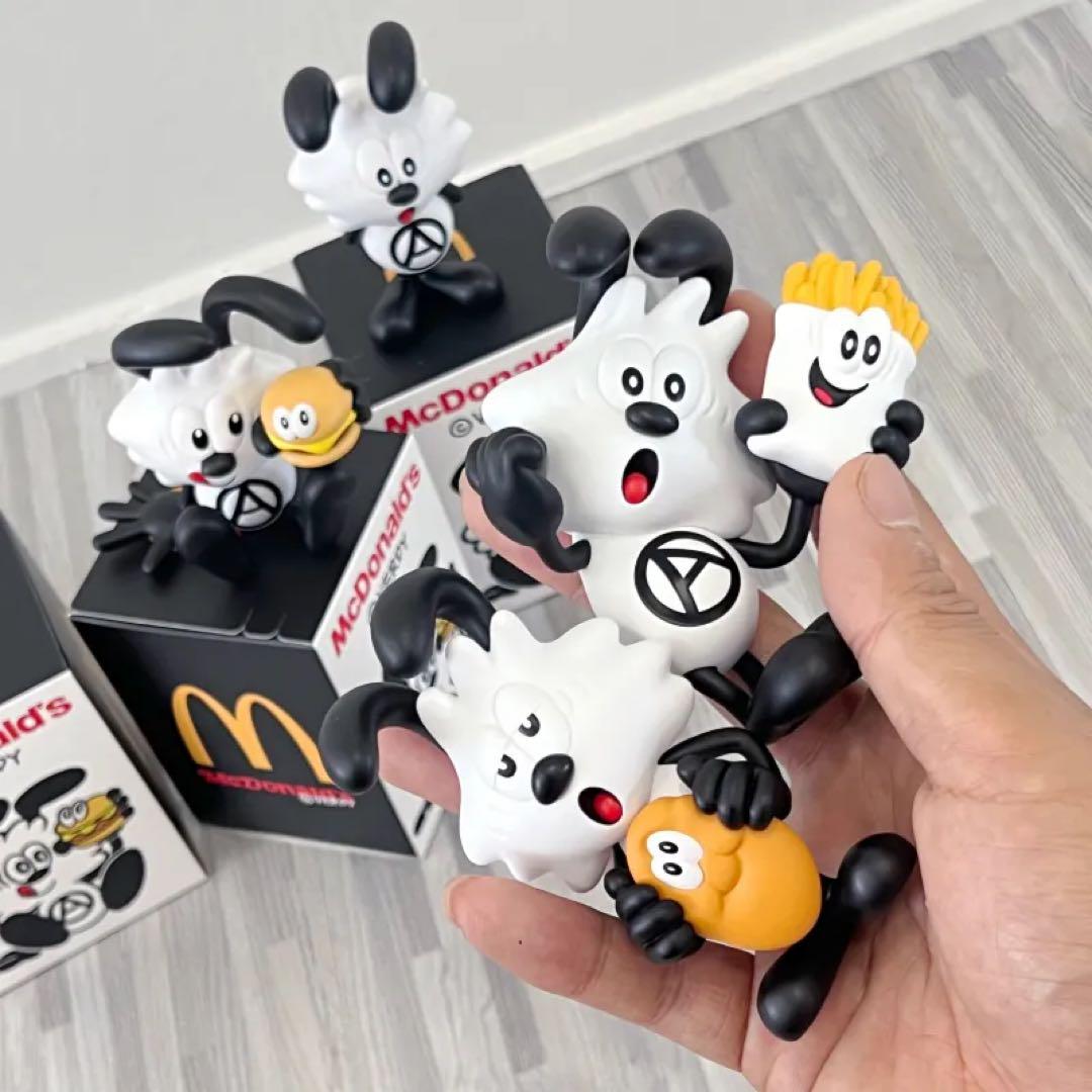 Verdy x McDonalds 香港限定4個セット マクドナルド ヴェルディ ヴィック フィギュア 4種セット 香港