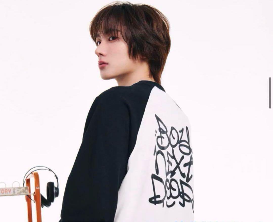 WEGO BOYNEXTDOOR ラグラングラフィックロングTシャツ 靴紐 BOYNEXTDOOR WEGO ボネクド ラグラングラフィックロングTシャツ