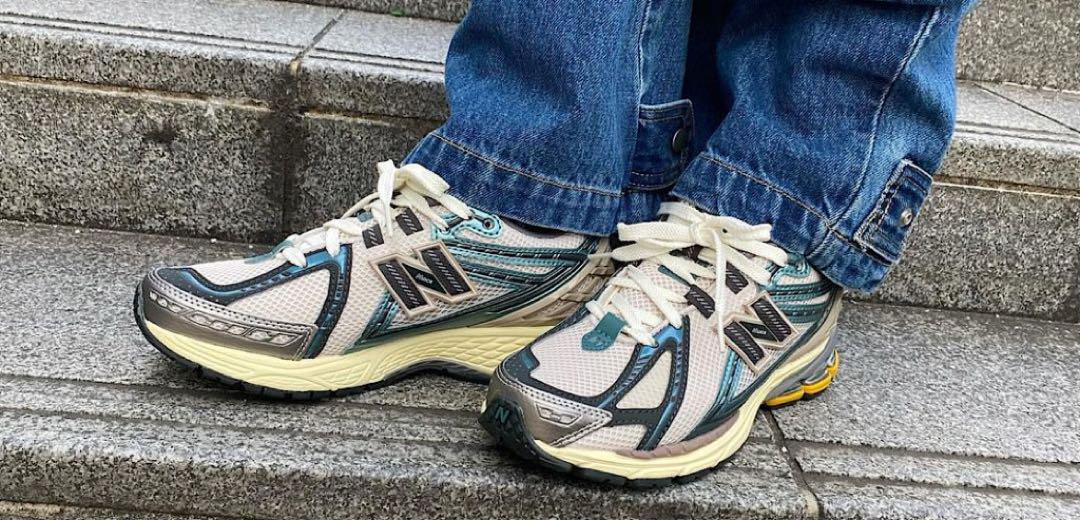New Balance 1906R ホワイト/ネイビー
