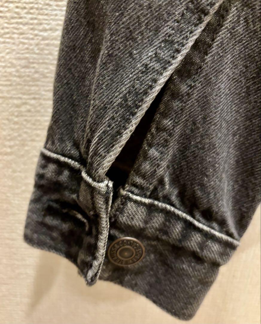 Levi’s