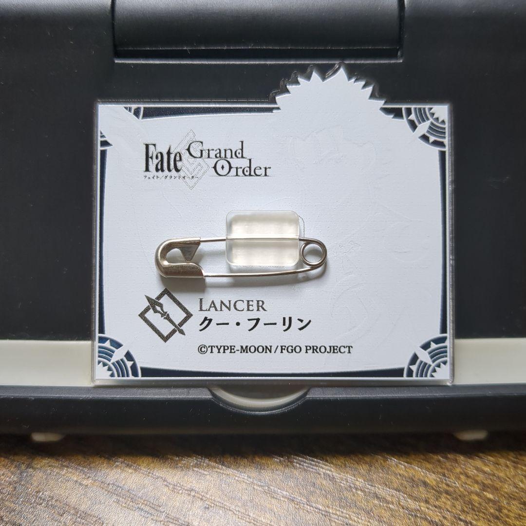 fgo アクリルバッジ 61VGmFrt5fL._AC_SY200_QL15_.jpg