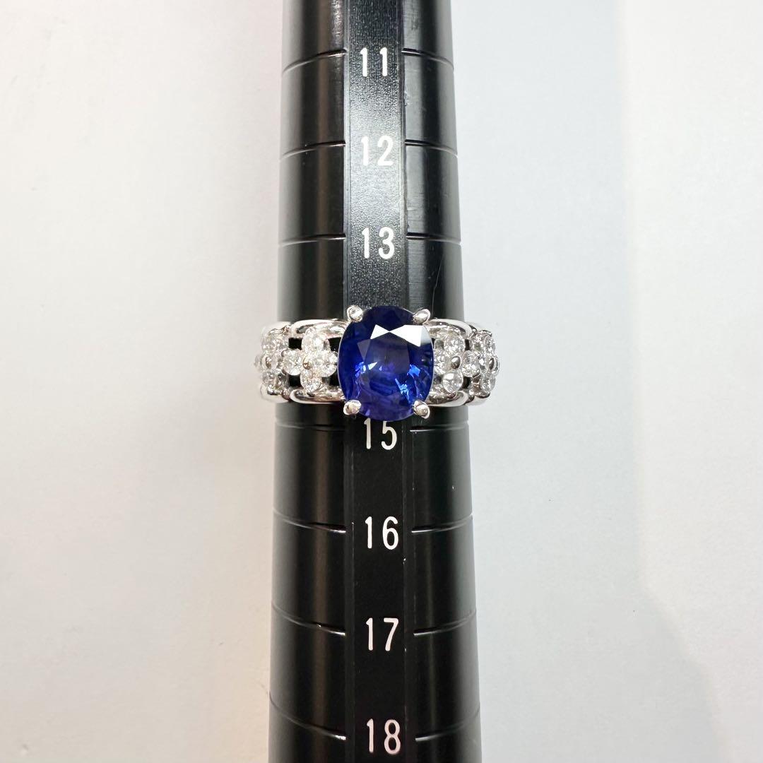 【美品】PT900 サファイア 3.06ct リング 側面にはダイヤ花モチーフ