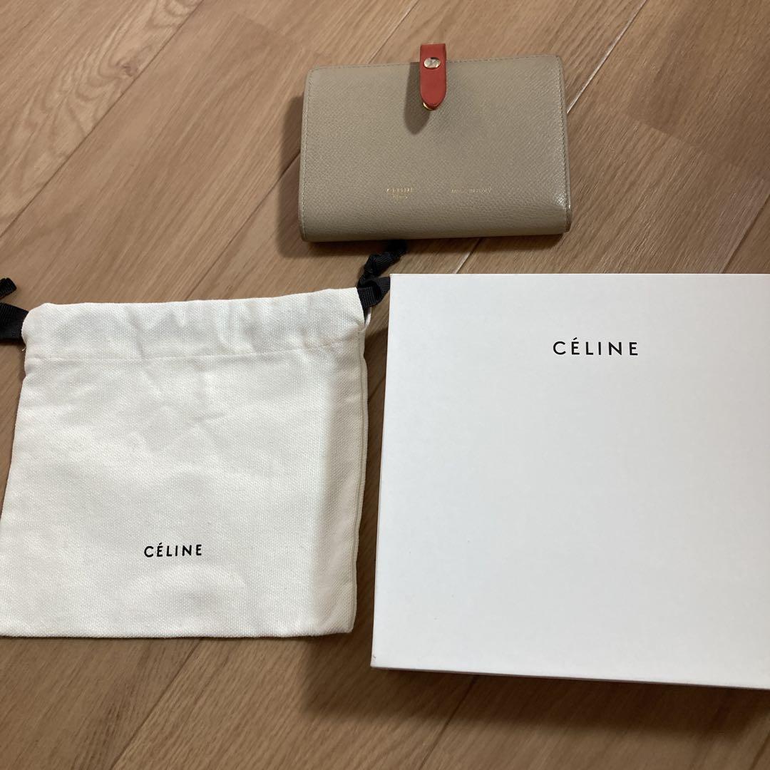 テ*ン様 CELINE♡ ベージュ レザー 長財布♡保存袋付き CÉLINE ベージュ 二つ折り財布 保存袋・箱付き 使用感あり