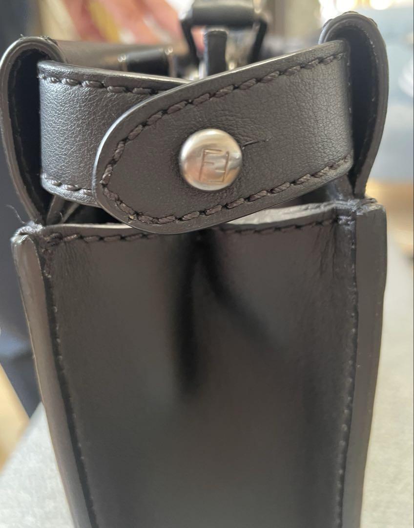 美品　FENDI フェンディ　ピーカブー　ブラック