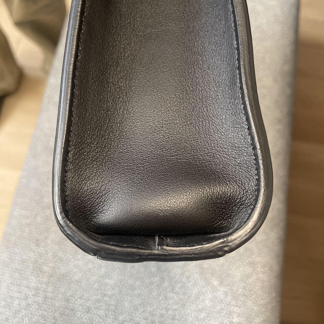 美品　FENDI フェンディ　ピーカブー　ブラック