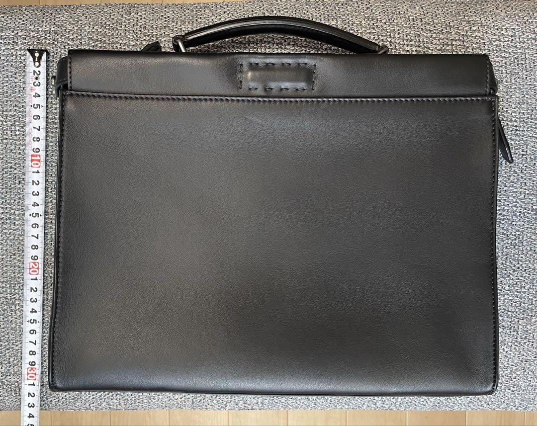 美品　FENDI フェンディ　ピーカブー　ブラック