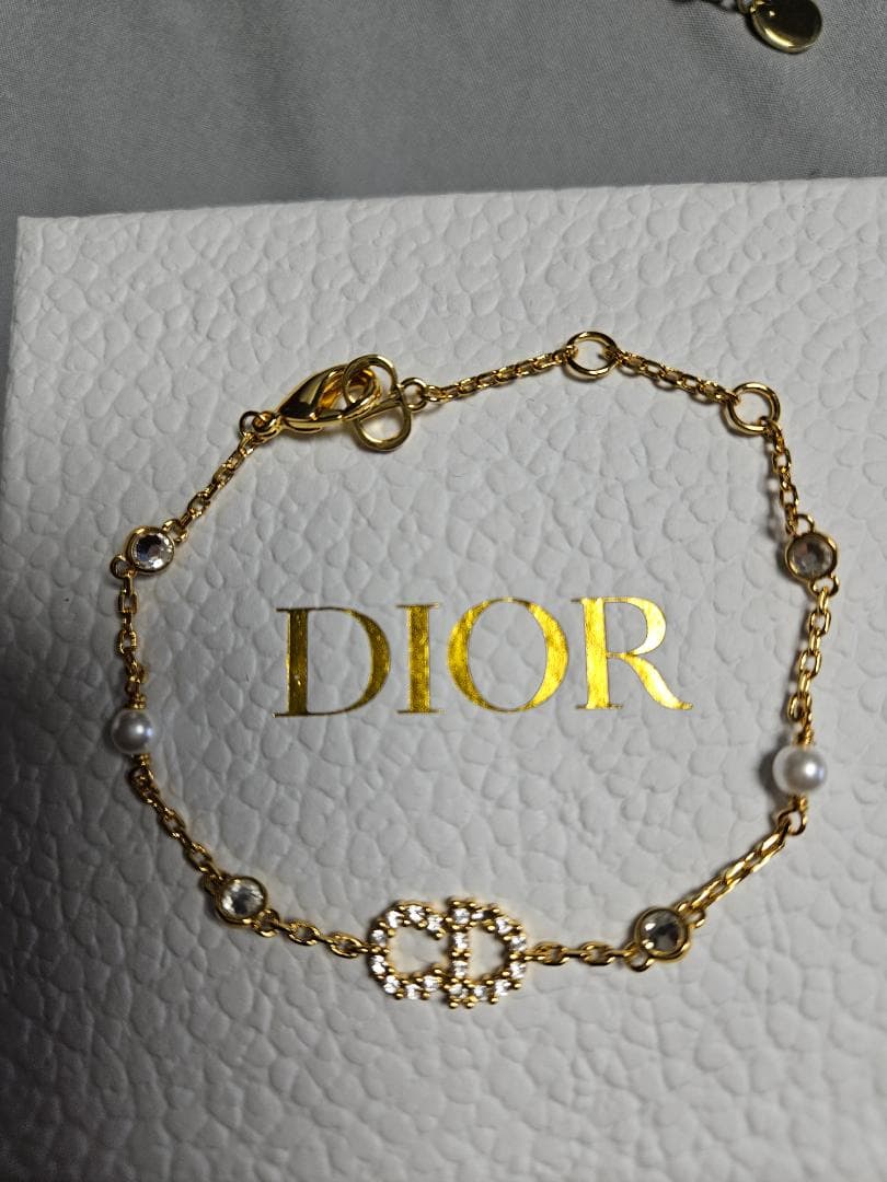 Dior ロゴブレスレット ゴールドメッキ Dior ロゴブレスレット ゴールドメッキ