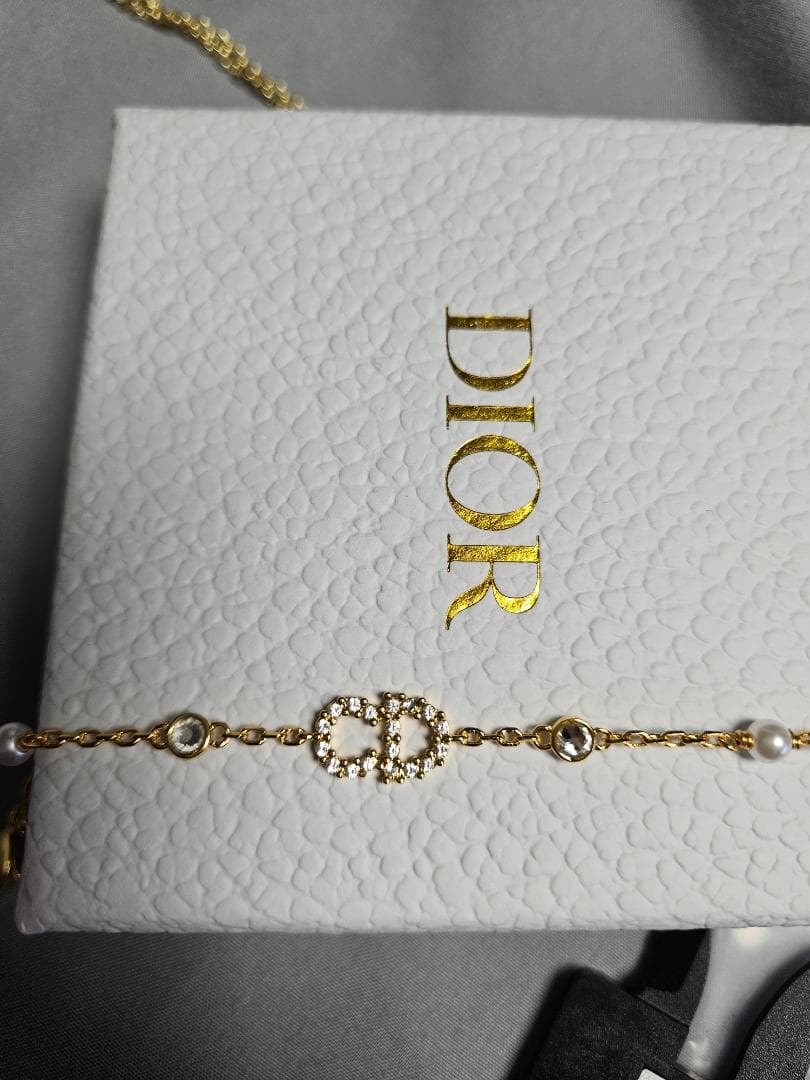 Dior ロゴブレスレット ゴールドメッキ Dior ロゴブレスレット ゴールドメッキ
