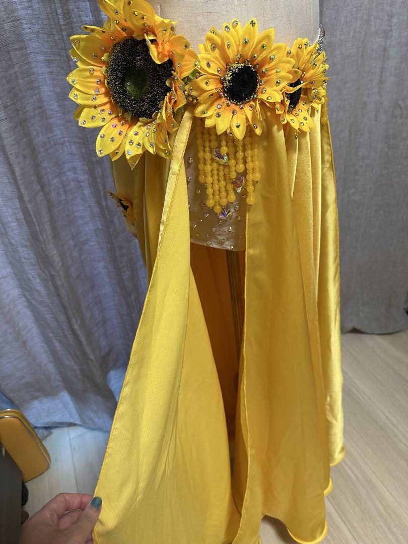 ひまわりベリーダンス衣装セット　プロ仕様 ひまわりベリーダンス衣装セット プロ仕様 - メルカリ