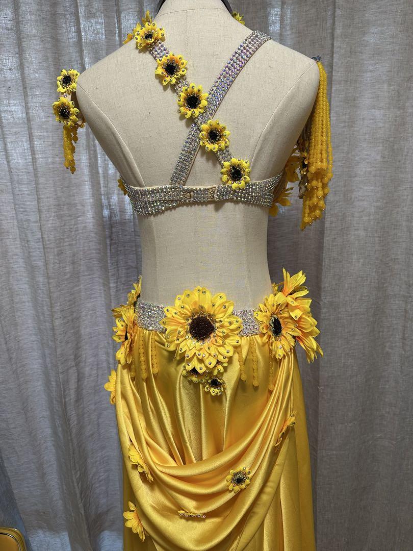 ひまわりベリーダンス衣装セット　プロ仕様 週末限定セール ひまわりベリーダンス衣装セット プロ仕様