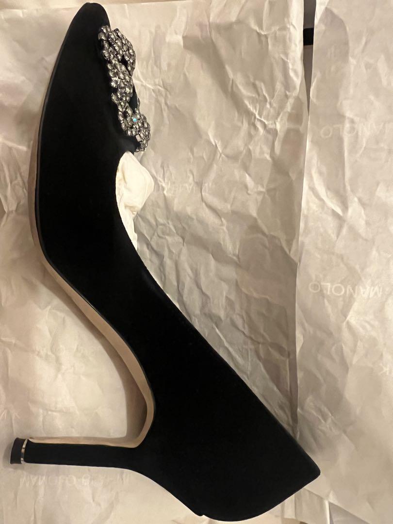 Manolo Blahnik 38 黒 ハンギシ　ベルベット ベロアパンプス Manolo Blahnik 38 黒 ハンギシ ベルベット ベロアパンプス
