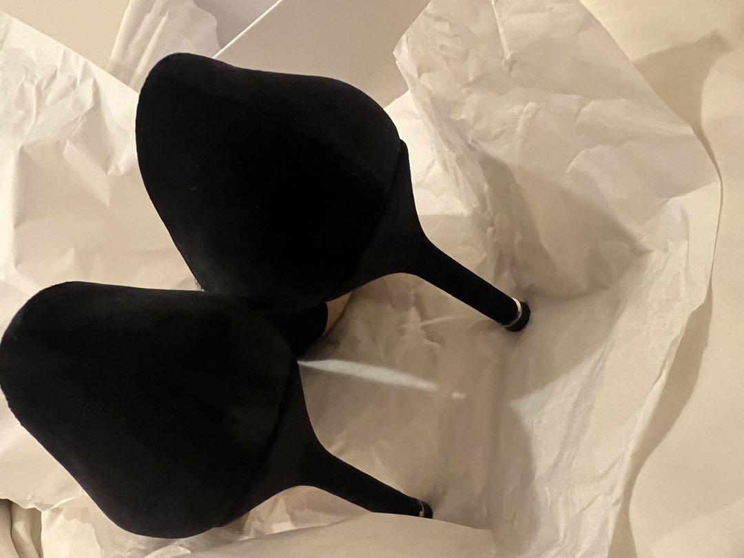 Manolo Blahnik 38 黒 ハンギシ ベルベット ベロアパンプス