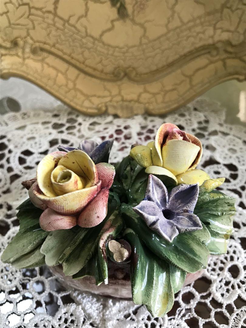 カポディモンテ 陶花置物