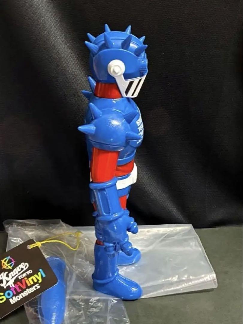 【インディーズ系】■TGML トゲ丸 ソフビ 24cm / 青赤白 インディーズ系】□TGML トゲ丸 ソフビ 24cm / 青赤白 - メルカリ