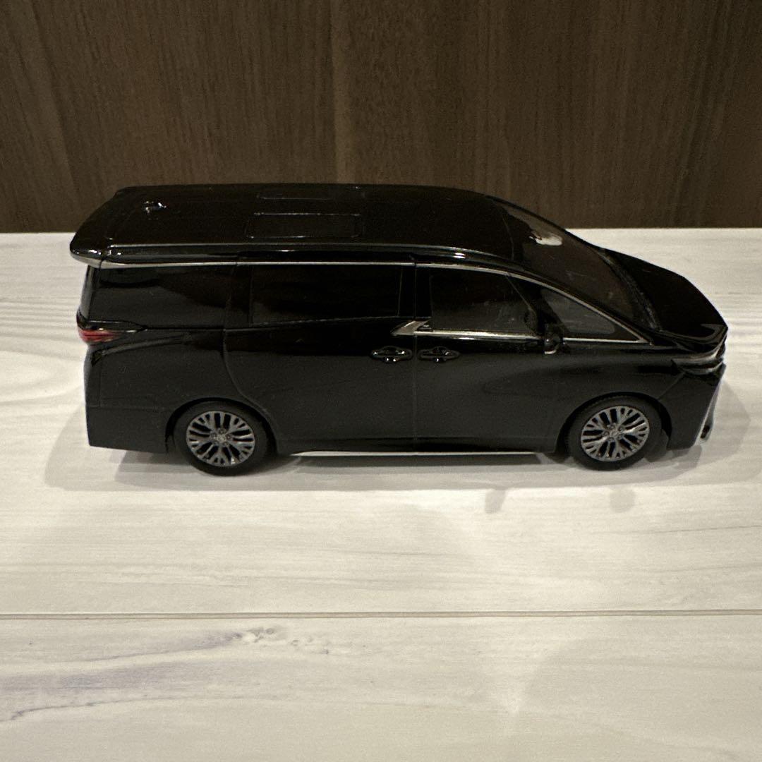 トヨタ ヴェルファイア ミニカー 非売品 202ブラック