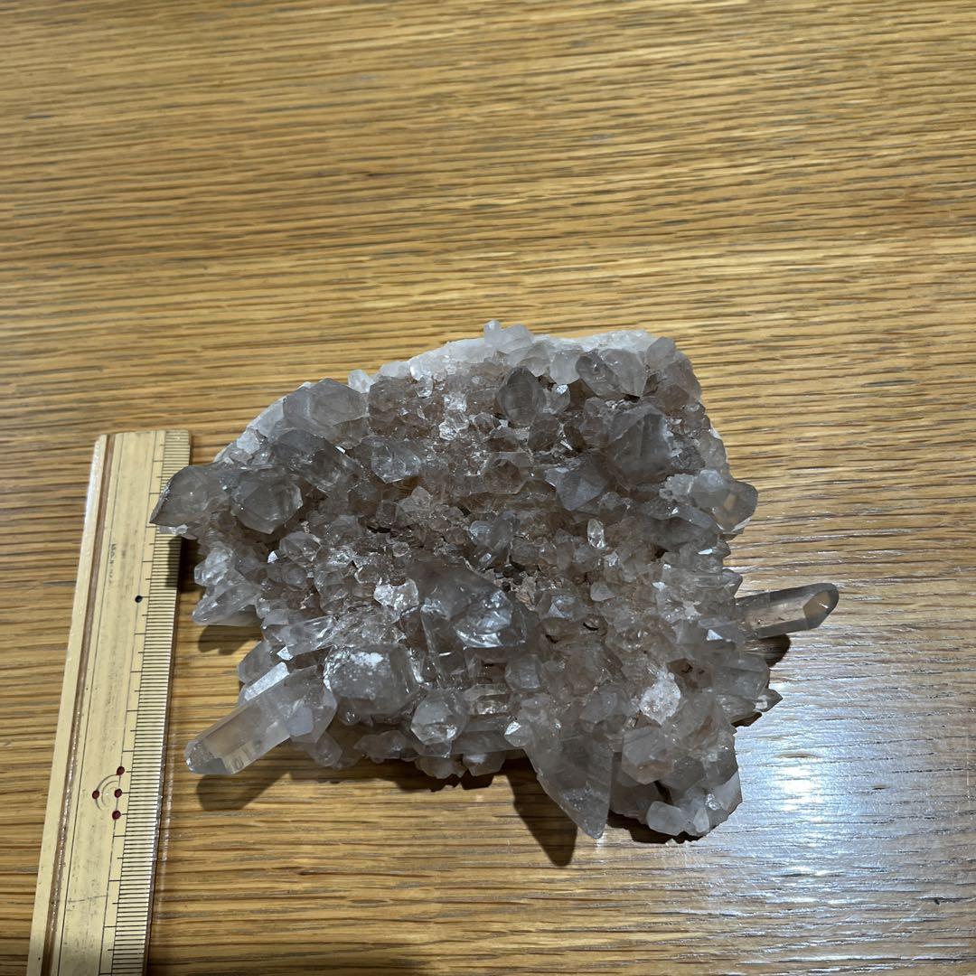 しのぶ先生　マニカラン産水晶クラスター