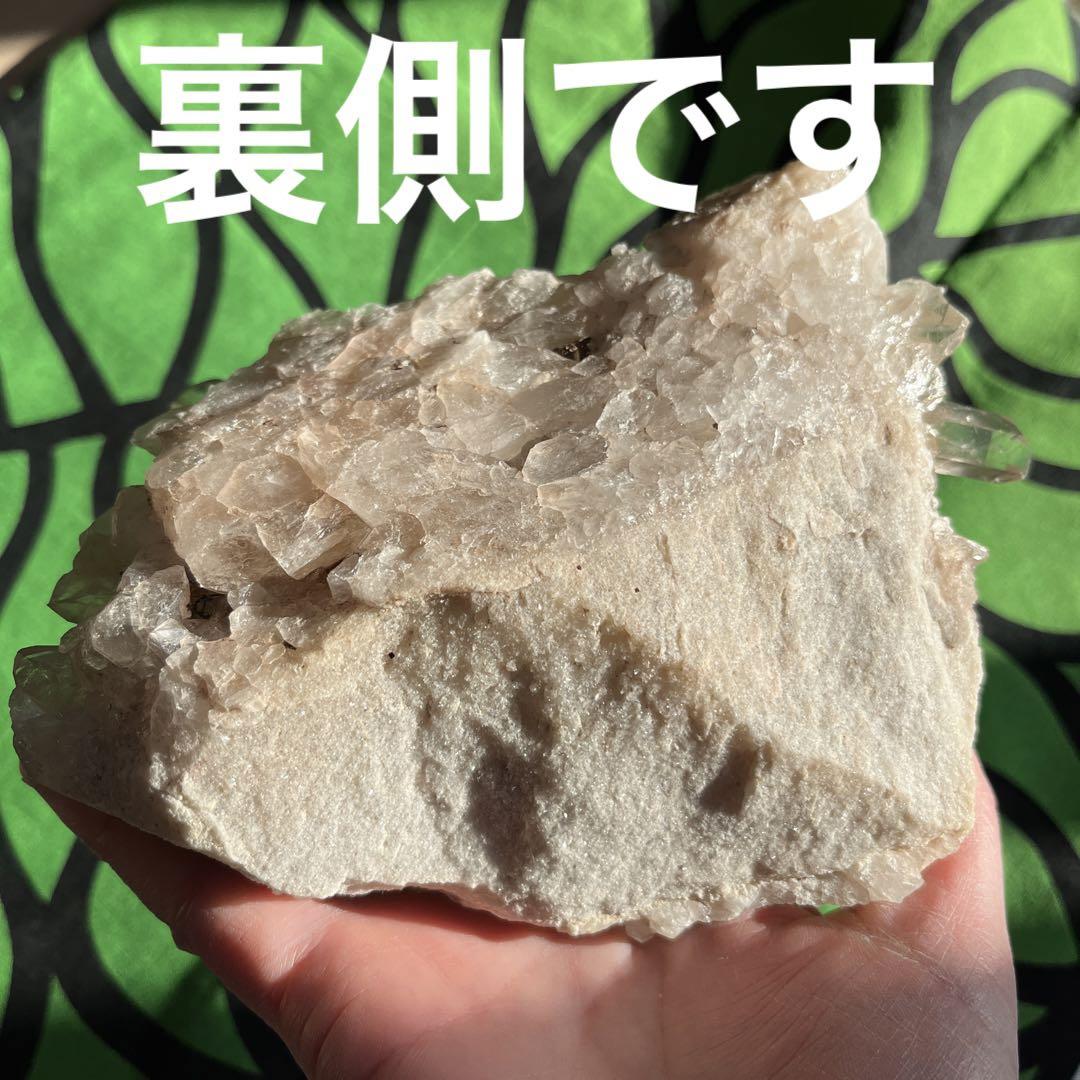 しのぶ先生　マニカラン産水晶クラスター