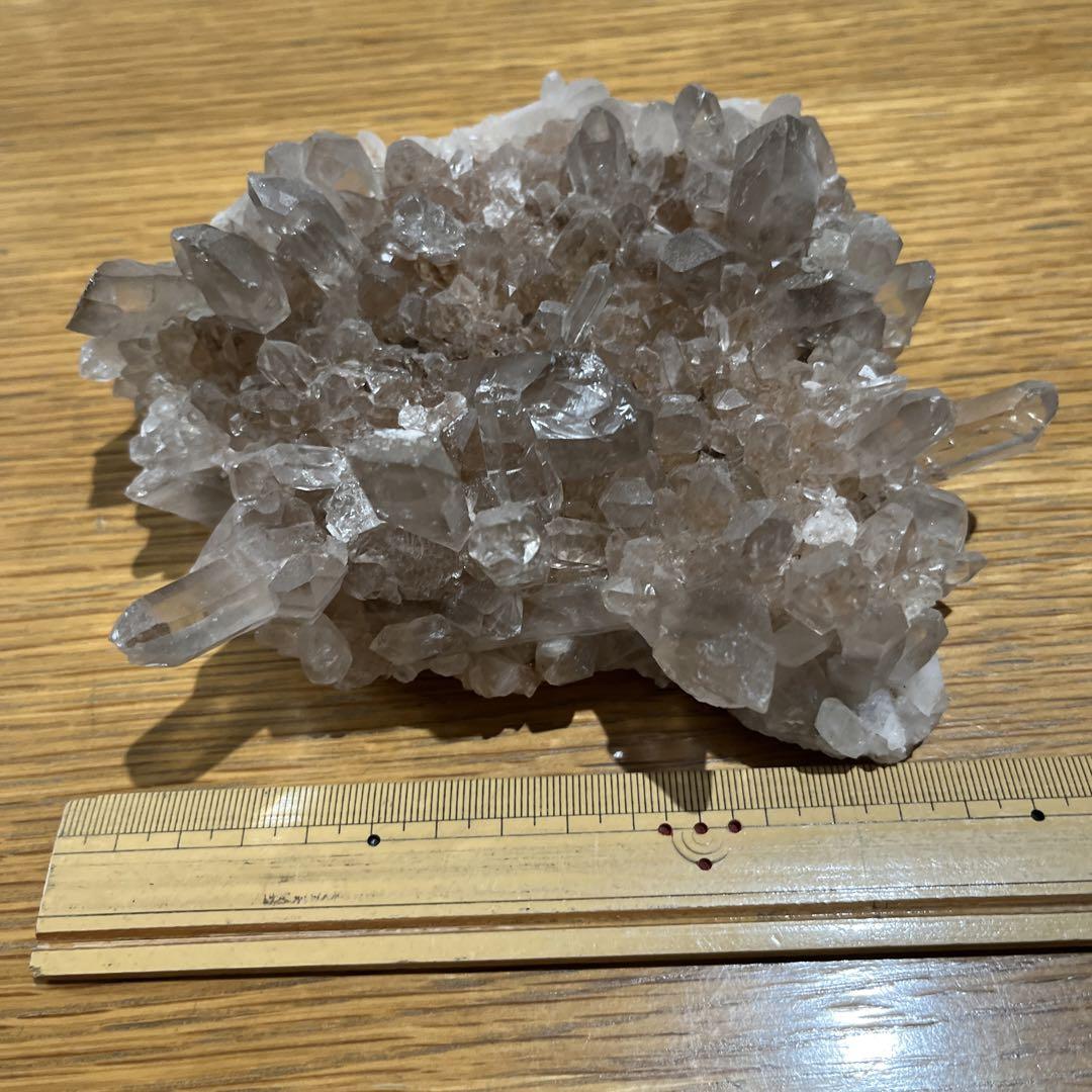 しのぶ先生　マニカラン産水晶クラスター