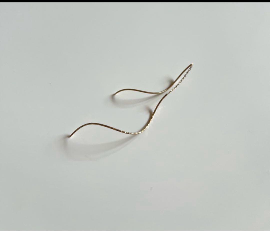 ココシュニックポリッシュミラーカットチェーンピアス¥81400ヒロタカエテeteCOCOSHNIK