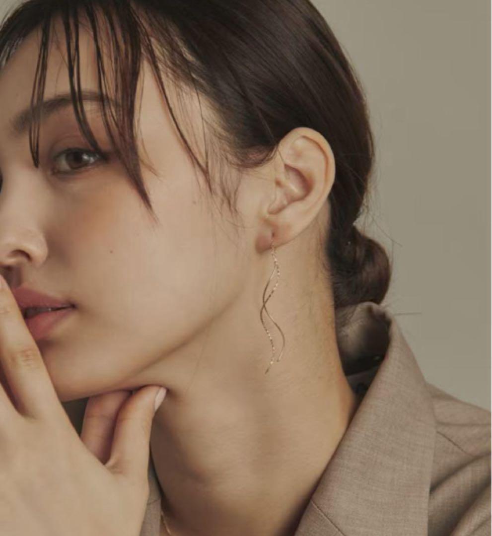 ココシュニックポリッシュミラーカットチェーンピアス¥81400ヒロタカエテeteCOCOSHNIK